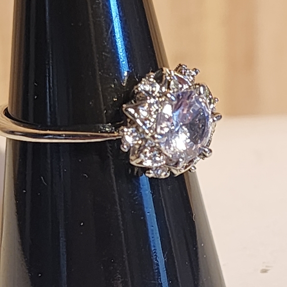 FLORAL BURST RING ROUND CUT - Picture 6 of 9